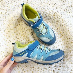 Merrell Kids Sneakers in Blue and Lime